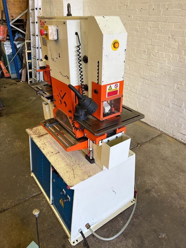 Sunrise (Taiwan) Model IW60 K Hydraulic Ironworker, photo 3