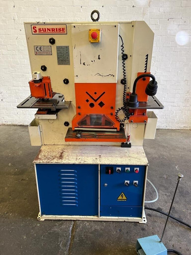 Sunrise (Taiwan) Model IW60 K Hydraulic Ironworker, photo 5
