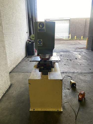 Unimach Mach 650 Universal Hydraulic Ironworker, photo 2