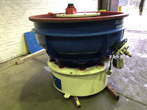Vibratory Bowl Finishing Machine (300 Ltrs), photo 2