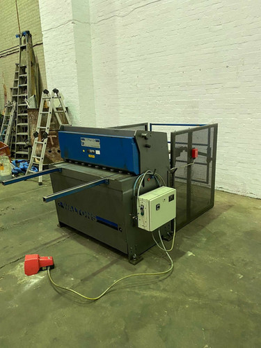 Walton’s 1m Sheet Metal Guillotine, photo 2